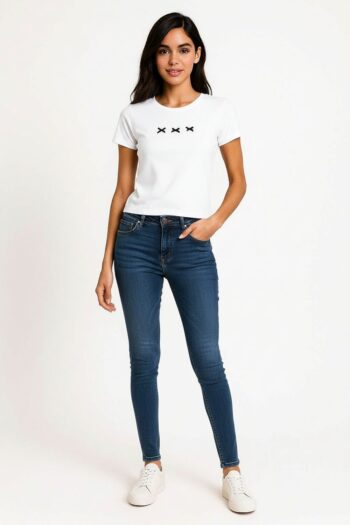 PLAYERA CON MOÑOS