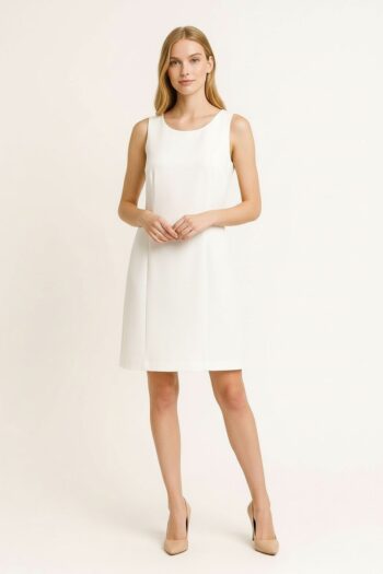 VESTIDO CORTO CON CORTES ESTRUCTURALES