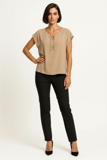 BLUSA ESCOTE CON JARETAS