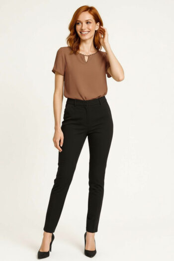 BLUSA CON ESCOTE EN GOTA