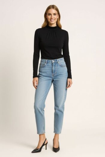 PLAYERA DE CUELLO ALTO AJUSTADA