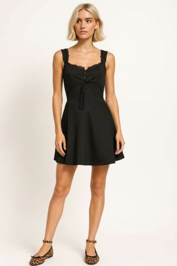 VESTIDO CORTO CON DETALLE LAZO