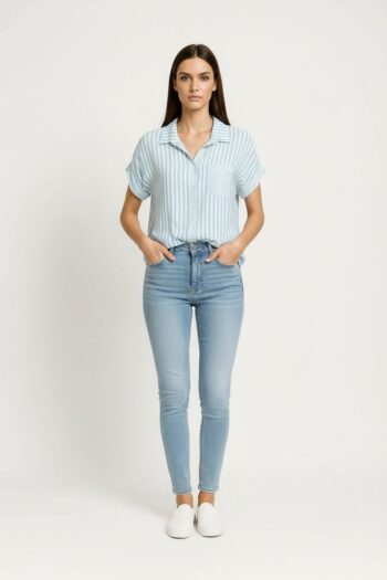 BLUSA CAMISERA CON BOLSILLO FRONTAL