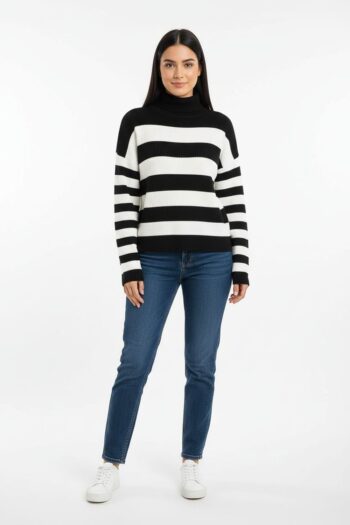SUÉTER DE RAYAS CON CUELLO ALTO