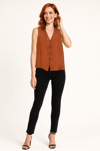 BLUSA SIN MANGAS TIPO CHALECO