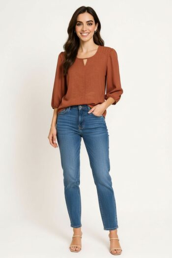 BLUSA CON PLIEGUES EN HOMBROS