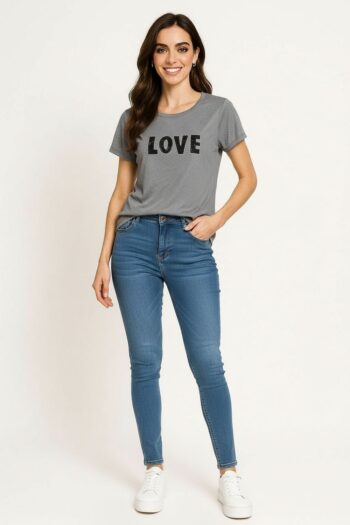 PLAYERA LOVE CON APLICACIÓN DE PIEDRAS