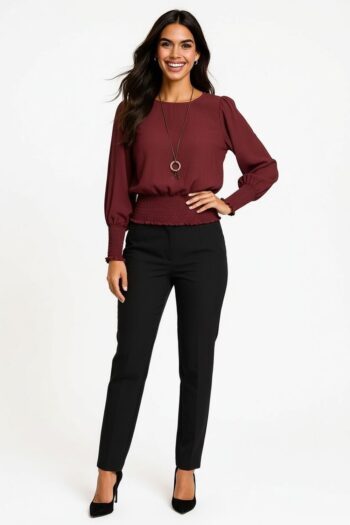BLUSA CON DETALLE EN CUELLO