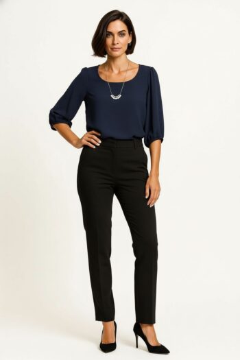 BLUSA CON COLLAR DECORATIVO