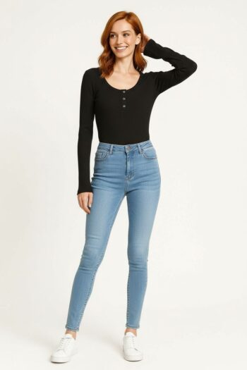 PLAYERA CUELLO REDONDO CON BOTONES