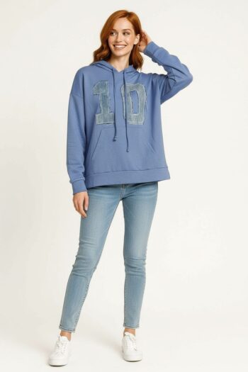 SUDADERA CON CAPUCHA Y APLICACIÓN