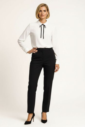 BLUSA CON CUELLO Y LAZO