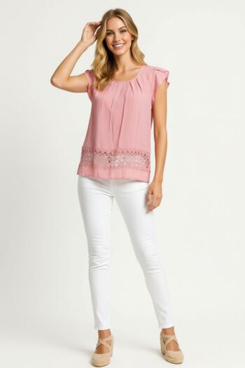 BLUSA CON ENCAJE INFERIOR