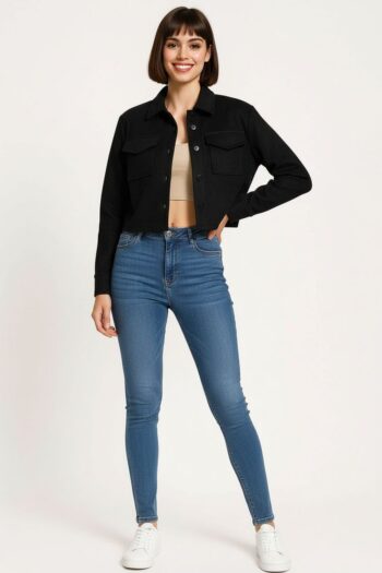 CHAQUETA CORTA CON BOLSAS FRONT