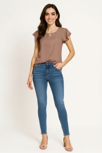 BLUSA CON DETALLE METÁLICO