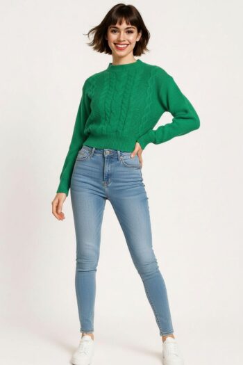 SUÉTER CORTO TEJIDO CON DISEÑO TRENZADO