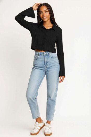 BLUSA CROP CON MANGAS ACAMPANADAS
