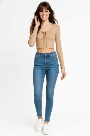 PLAYERA RIB CON OJILLOS Y JARETA