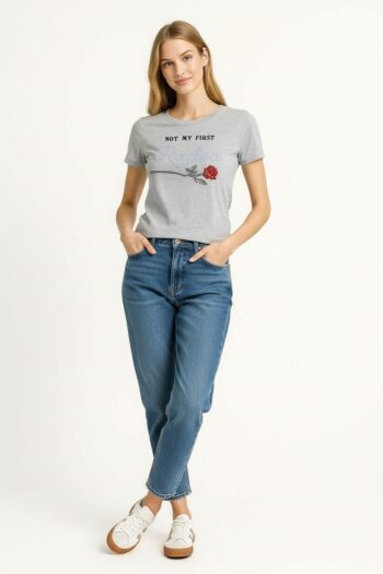 PLAYERA CON BORDADO FLOCK