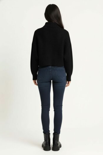 SUETER CUELLO ALTO TEJIDO SUELTO