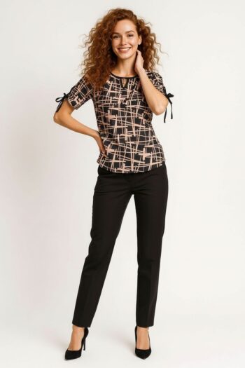 PLAYERA CUELLO REDONDO DETALLE DORADO