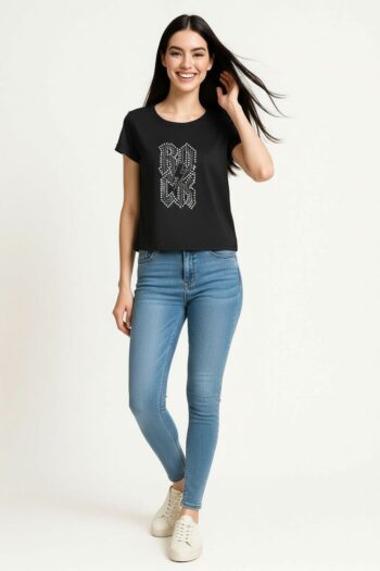 PLAYERA CON APLICACIÓN BRILLANTE