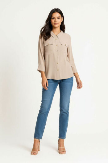 BLUSA CON BOLSAS AL FRENTE