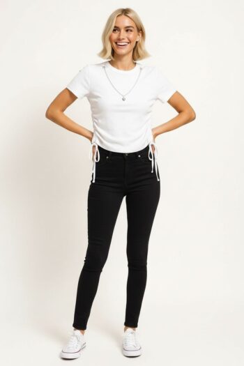 PLAYERA AJUSTADA CON JARETAS