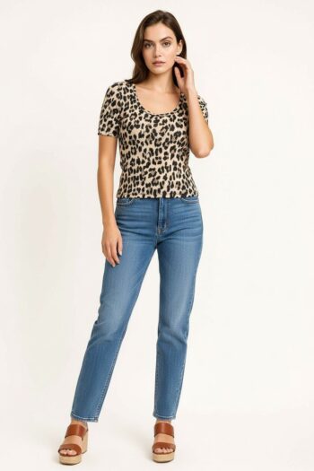 PLAYERA AJUSTADA ESCOTE CUADRADO