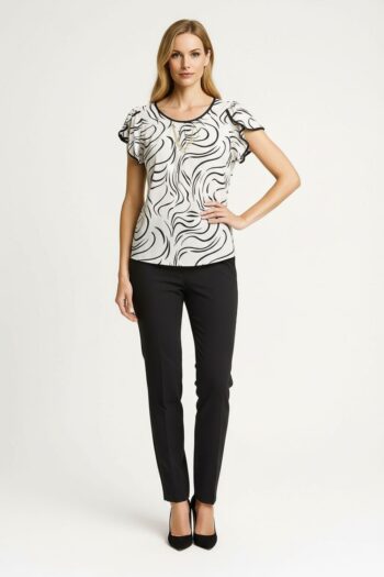 BLUSA CON COLLAR Y OLANES