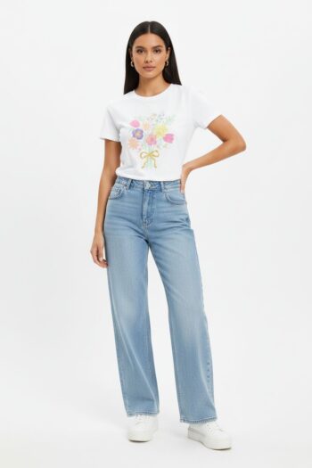 PLAYERA FLORES BORDADO FRONTAL