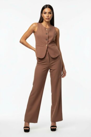 CONJUNTO CHALECO Y PANTALÓN RECTO