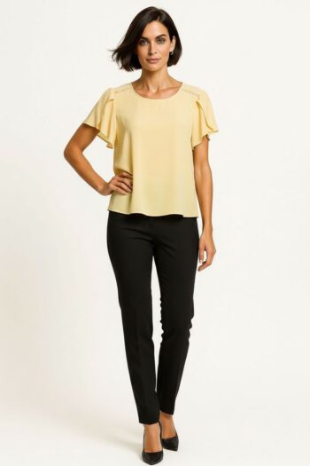 BLUSA APLICACIONES EN HOMBROS