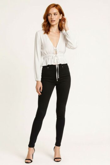 BLUSA CON AMARRES AL FRENTE