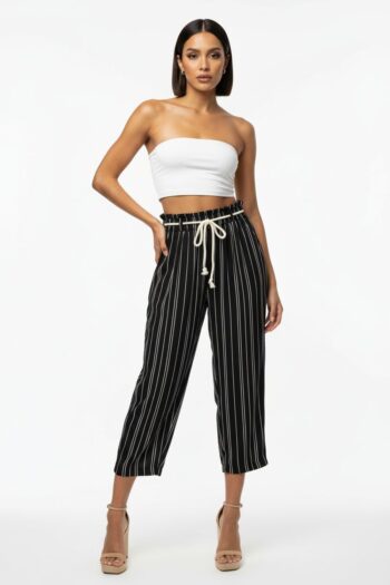 PANTALÓN CAPRI AMPLIO CON CINTURA AJUSTABLE