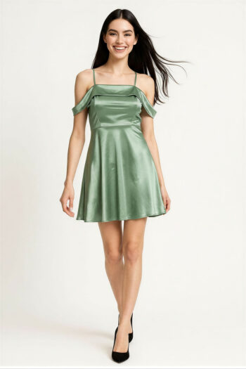 VESTIDO CORTO SATINADO ESCOTE CORAZÓN