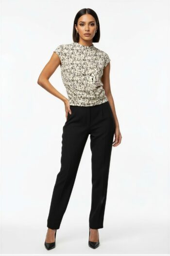 PLAYERA CUELLO ALTO AJUSTE