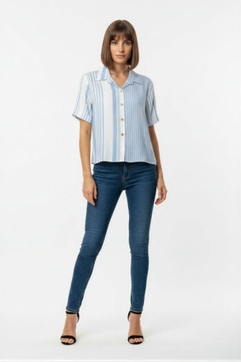 BLUSA CORTA BOTONES CUELLO CLÁSICO