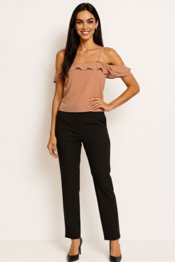 BLUSA CON OLAN EN ESCOTE