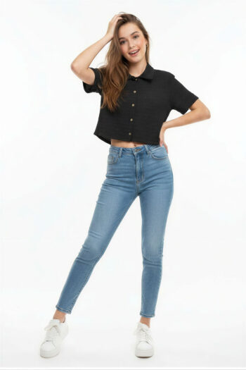 PLAYERA BOTONES FRONTALES