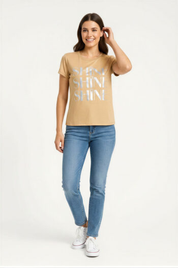 PLAYERA ESTAMPADO TEXTO BRILLO