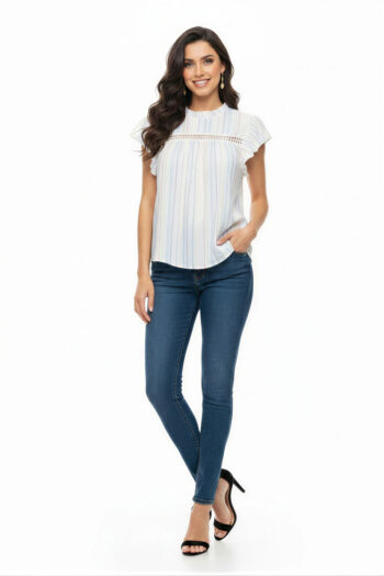 BLUSA OLANES Y ENCAJE