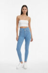 JEANS CICLÓN SKINNY PRETINA BOTONES